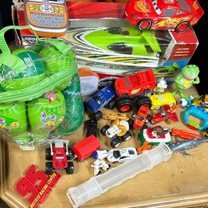 John Deere Green and Red Toy Vehicle Set